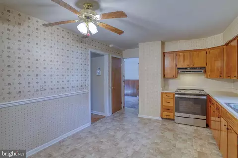 839 Woodcrest Dr, Dover, DE 19904 photo 17