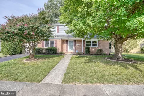 839 Woodcrest Dr, Dover, DE 19904 photo 2