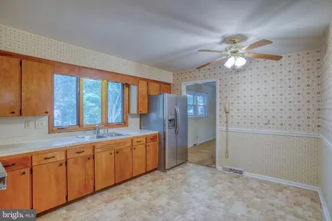 839 Woodcrest Dr, Dover, DE 19904 photo 15