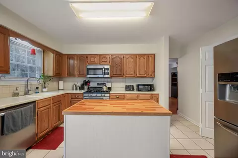 Kitchen - 106 Brandywine Dr, Dover, DE 19904 photo 1 of 3