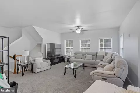 Living - 175 Lexington Pl, Dover, DE 19901 photo 2 of 2