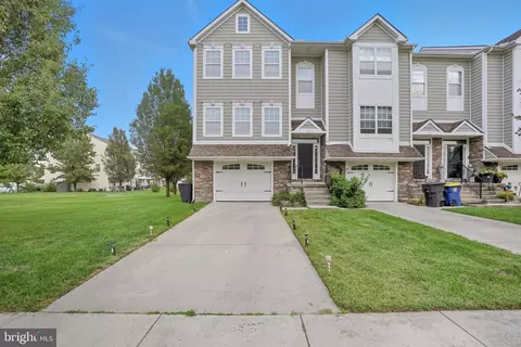Exterior - 175 Lexington Pl, Dover, DE 19901 photo 1 of 3