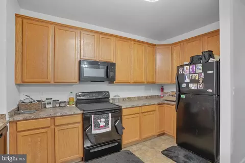 Kitchen - 175 Lexington Pl, Dover, DE 19901 photo 1 of 4