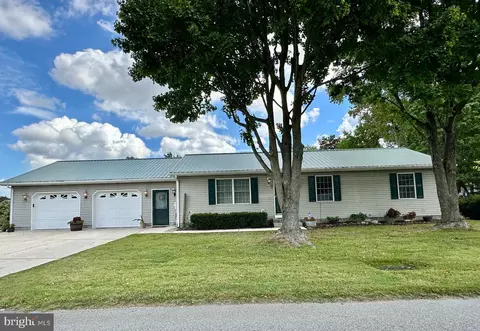 5 Thomas St, Harrington, DE 19952