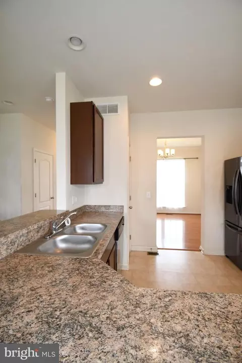 Kitchen - 209 E Constitution Dr, Smyrna, DE 19977 photo 3 of 4
