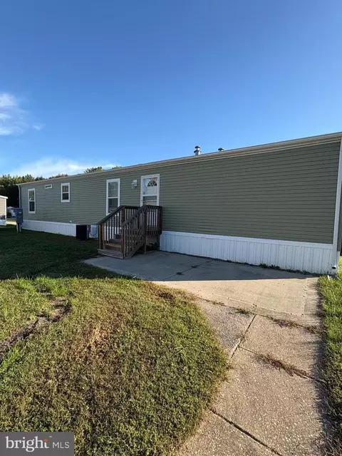 8 Rehoboth Cir, Clayton, DE 19938
