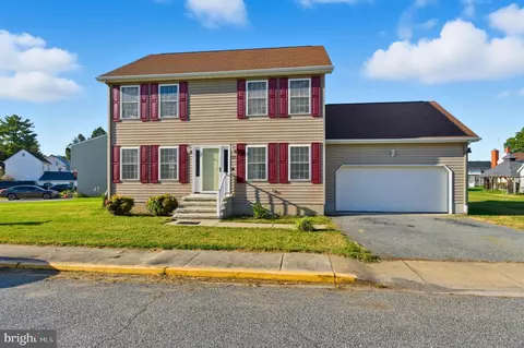 18 Thorn St, Magnolia, DE 19962