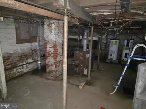 Entry Way - 214 W Division St, Dover, DE 19904 photo 11 of 11