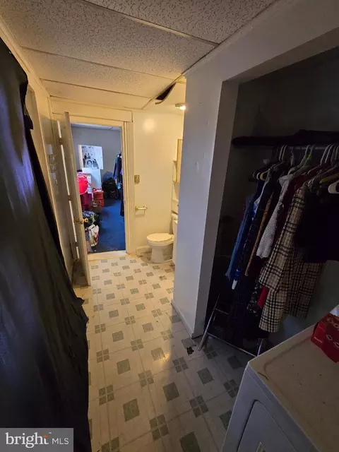 Entry Way - 214 W Division St, Dover, DE 19904 photo 3 of 11