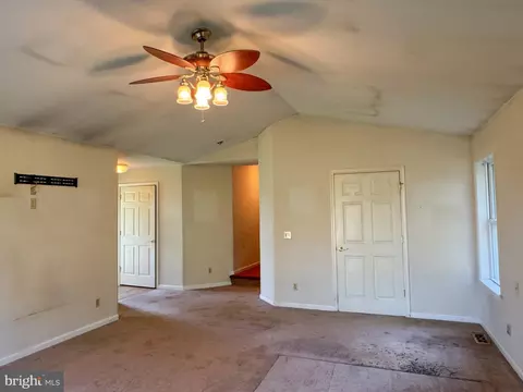 Living - 7250 Bayside Dr, Dover, DE 19901 photo 5 of 6