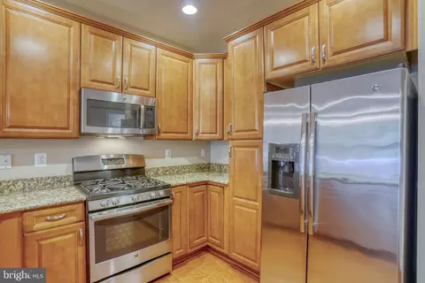 Kitchen - 21 Starfire Ct, Dover, DE 19901 photo 2 of 2