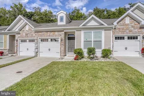 21 Starfire Ct, Dover, DE 19901