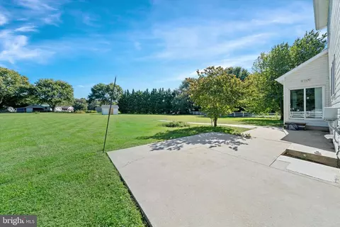 Exterior - 294 Fieldcrest Dr, Dover, DE 19904 photo 5 of 7