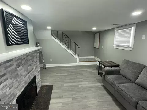 Living - 422 Frear Dr #422, Dover, DE 19901 photo 1 of 5