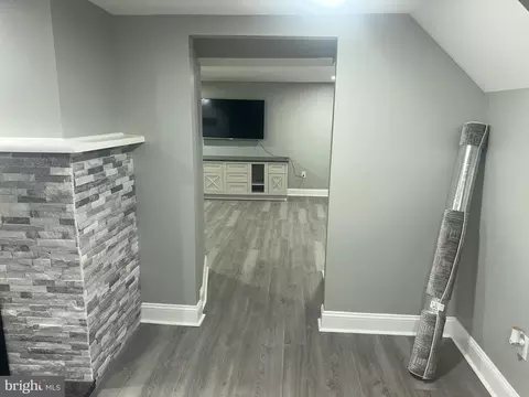 Entry Way - 422 Frear Dr #422, Dover, DE 19901 photo 5 of 6