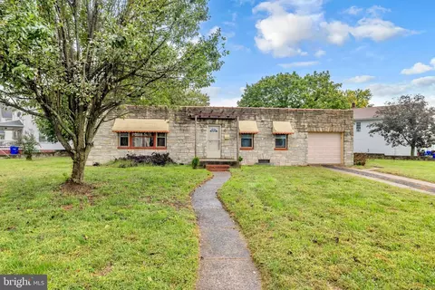 11 Short St, Harrington, DE 19952