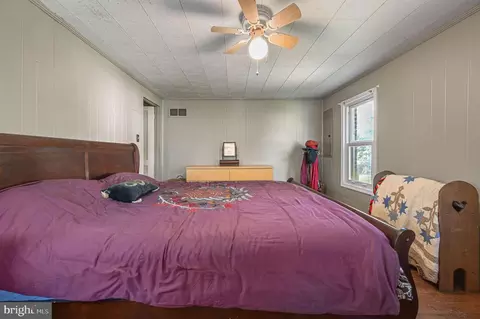 Bedroom - 32 Bell St, Dover, DE 19901 photo 3 of 5
