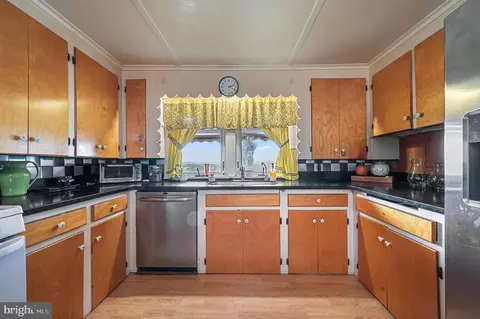 Kitchen - 32 Bell St, Dover, DE 19901 photo 1 of 2