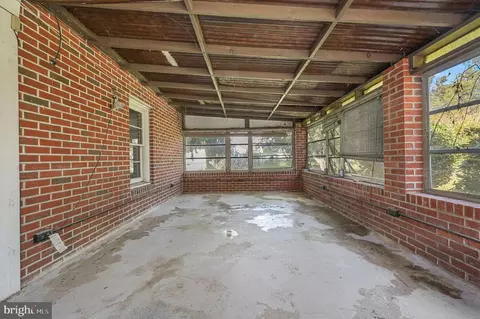 Exterior - 32 Bell St, Dover, DE 19901 photo 2 of 4