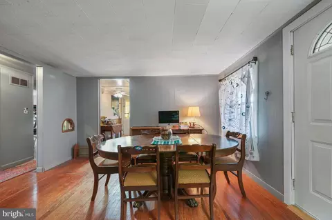 Dining - 32 Bell St, Dover, DE 19901 photo 2 of 4
