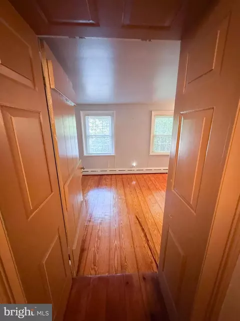 Entry Way - 14 E Commerce St, Smyrna, DE 19977 photo 4 of 5