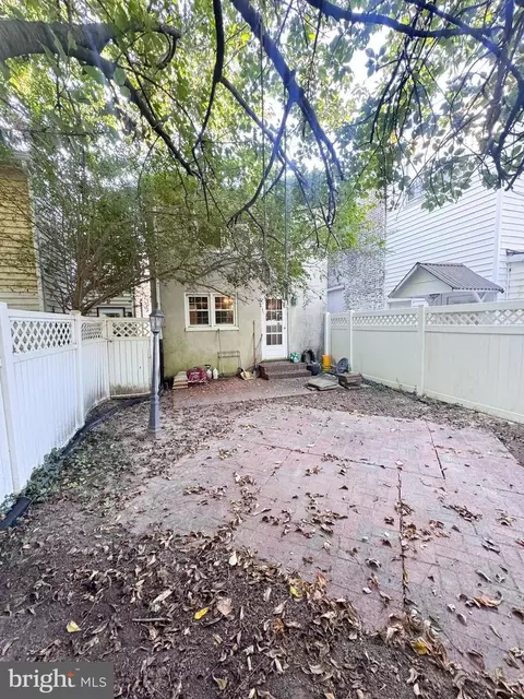 Exterior - 14 E Commerce St, Smyrna, DE 19977 photo 2 of 4