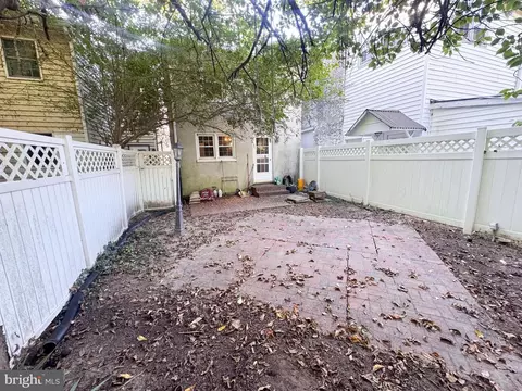 Exterior - 14 E Commerce St, Smyrna, DE 19977 photo 3 of 4
