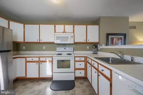 Kitchen - 136 Thames, Dover, DE 19904 photo 3 of 4