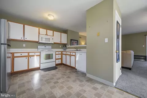 Kitchen - 136 Thames, Dover, DE 19904 photo 2 of 4