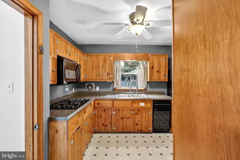 Kitchen - 721 S Halsey Rd, Dover, DE 19901 photo 2 of 3