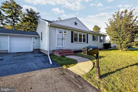 Exterior - 721 S Halsey Rd, Dover, DE 19901 photo 2 of 9