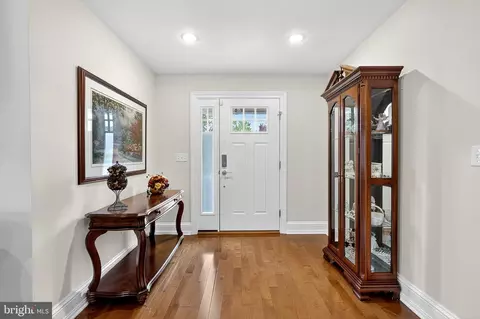 Entry Way - 37 Siltstone Dr, Dover, DE 19901 photo 2 of 5
