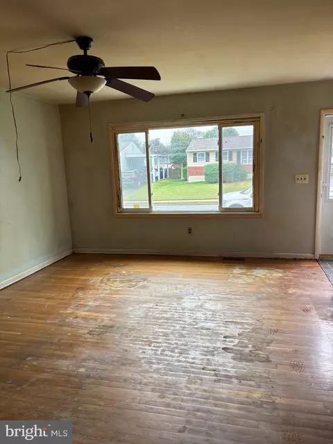 Living - 258 Maple St, Smyrna, DE 19977 photo 1 of 1