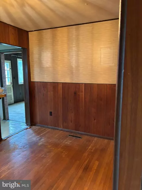 Entry Way - 258 Maple St, Smyrna, DE 19977 photo 1 of 2
