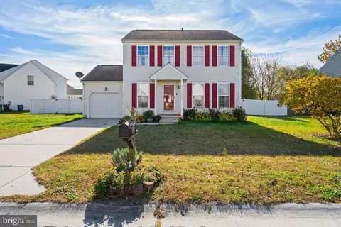 151 E Chimney Top Ln, Felton, DE 19943
