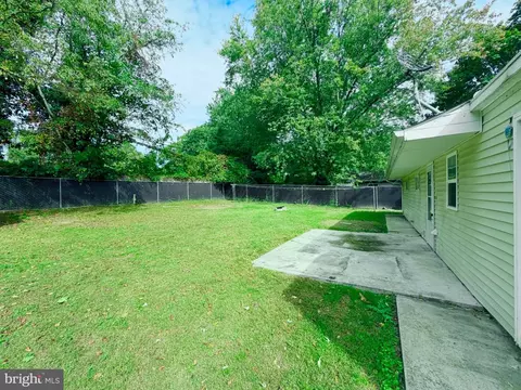 Exterior - 223 President, Dover, DE 19901 photo 2 of 2