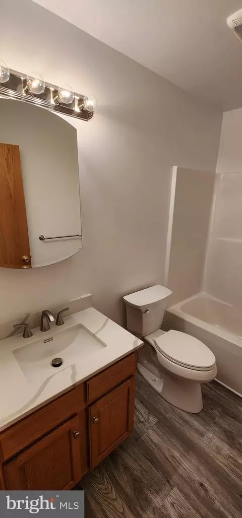 Bath - 1694 S State St, Dover, DE 19901 photo 1 of 1