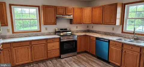 Kitchen - 1694 S State St, Dover, DE 19901 photo 2 of 4