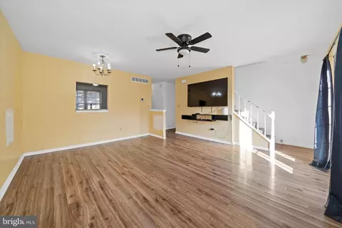 Living - 311 Stone Brook Pl, Dover, DE 19904 photo 4 of 4