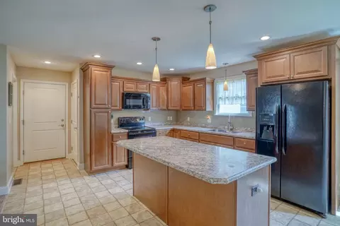 Kitchen - 175 Claystone Dr, Dover, DE 19901 photo 2 of 3