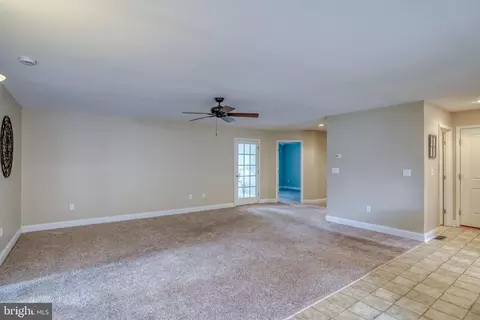 Living - 175 Claystone Dr, Dover, DE 19901 photo 2 of 4