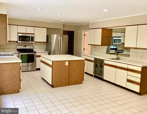 Kitchen - 115 Fox Hall Dr, Dover, DE 19904 photo 1 of 2