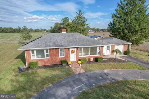 2968 Deep Grass Ln, Houston, DE 19954
