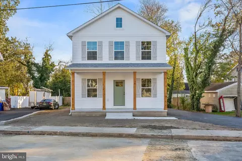 1 W Liberty St # A, Harrington, DE 19952