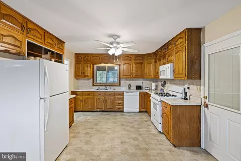 Kitchen - 1401 S Hancock Ave, Dover, DE 19901 photo 1 of 3