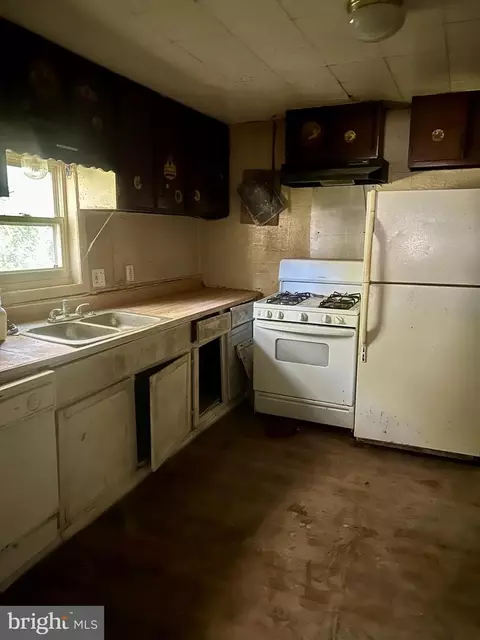 Kitchen - 663 Voshells Mill Star Hill Rd, Dover, DE 19901 photo 1 of 1