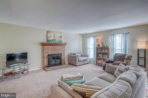 Living - 751 Bicentennial Blvd, Dover, DE 19904 photo 2 of 2