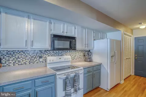 Kitchen - 271 Trafalgar Dr, Dover, DE 19904 photo 4 of 5