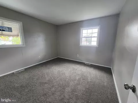 Bedroom - 374 David Hall Rd, Dover, DE 19904 photo 4 of 6