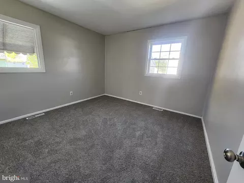 Bedroom - 374 David Hall Rd, Dover, DE 19904 photo 6 of 6